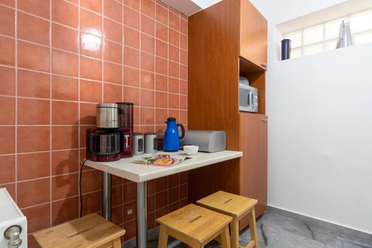 Central 3Bd Apt. Near Acropolis アテネ エクステリア 写真